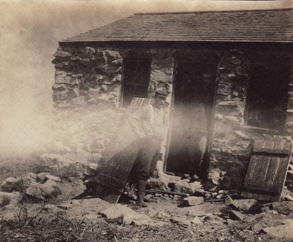 Madison Hut 1898 – Vyron Lowe, Thaddeus Lowe. Credit: The Hardenbergh Album